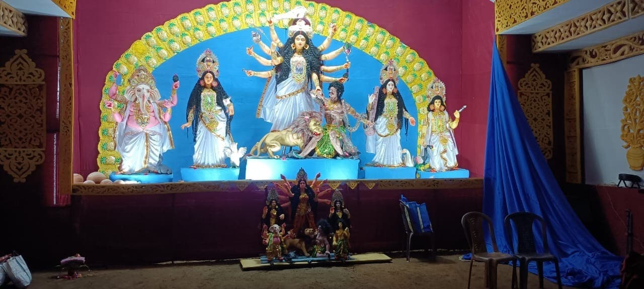 नाला में वैदिक मंत्रोच्चारण के साथ हुई महाकालरात्रि की पूजा