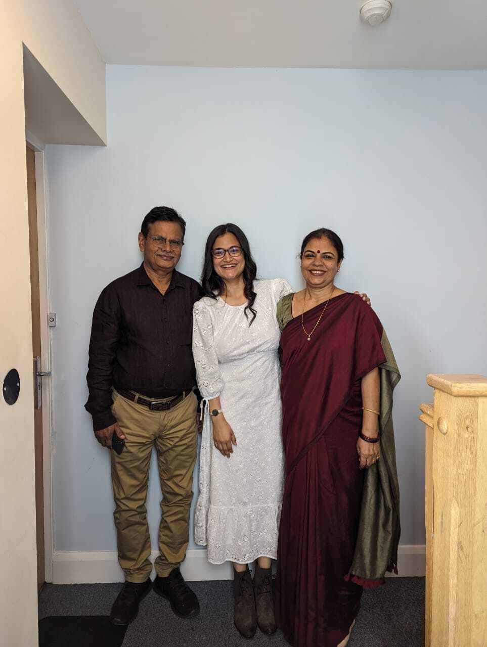 नवादा की बेटी लंदन में बड़े बिजनेस मैन को अपनी कंपनी बढ़ाने में दे रही सलाह