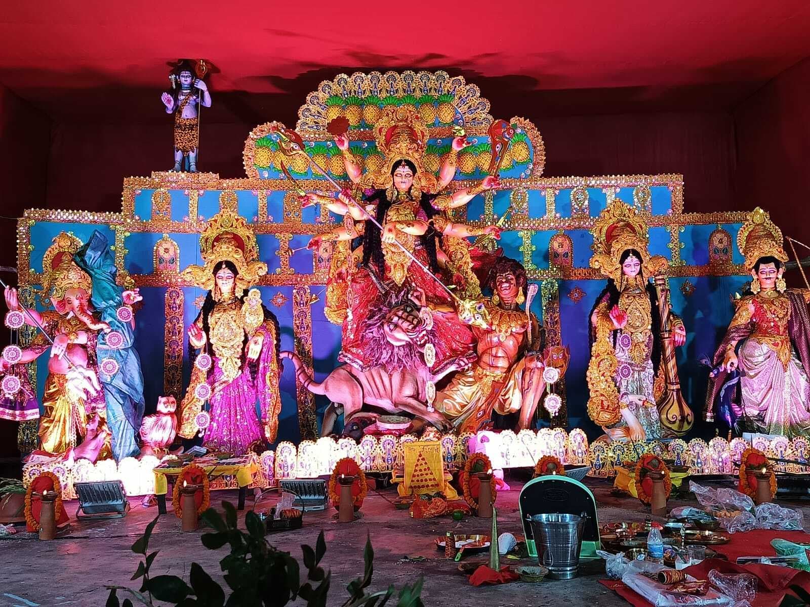 मेले में बच्चों को खूब पसंद आ रहे डिस्को डांस झूले