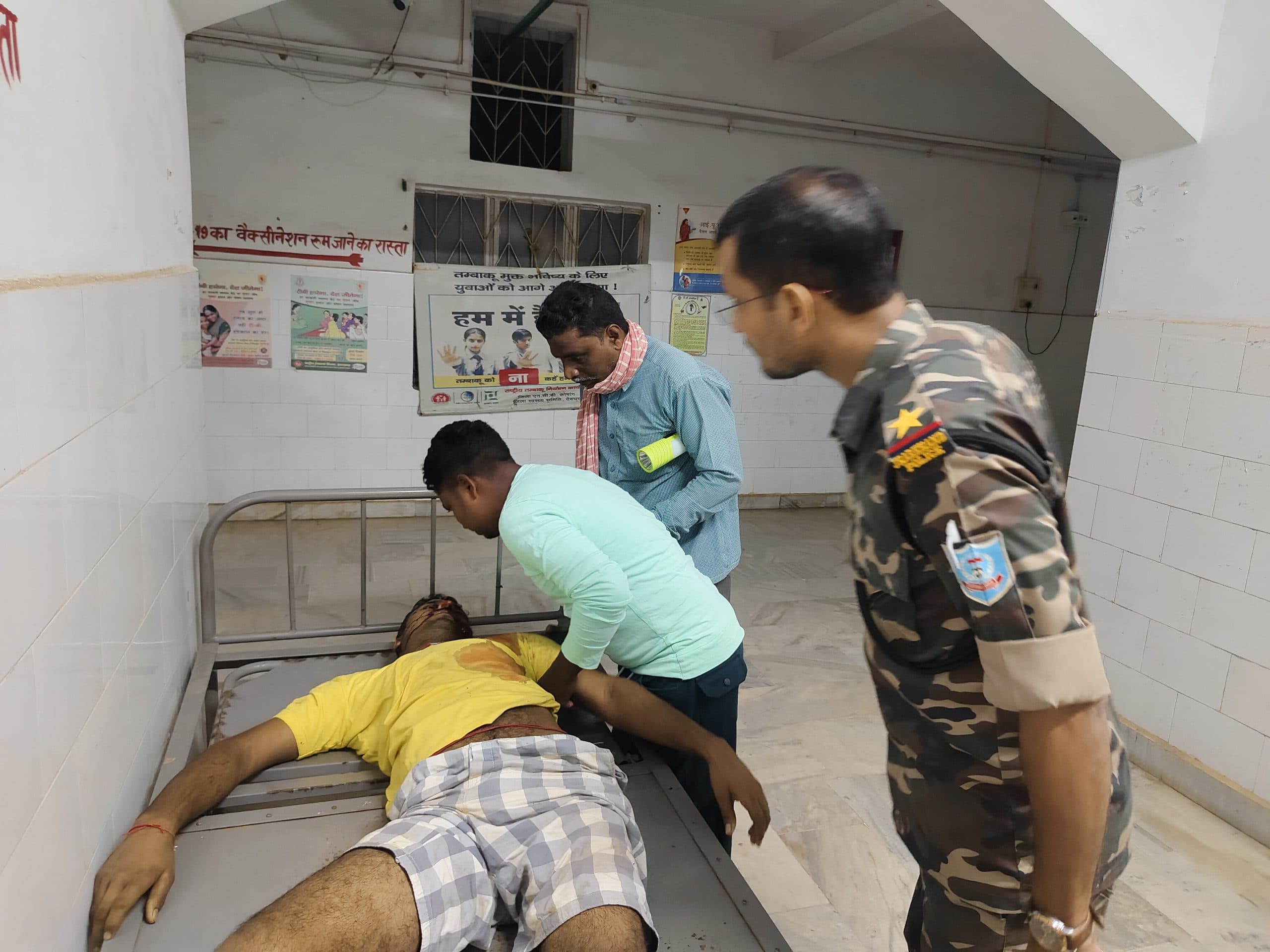 डिवाइडर से टकरायी तेज रफ्तार बाइक, हादसे में एक की मौत