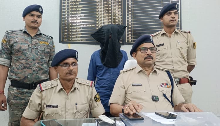 Samastipur News: अपराध की साजिश कर रहा शातिर गिरफ्तार, चार कांडों में था फरार
