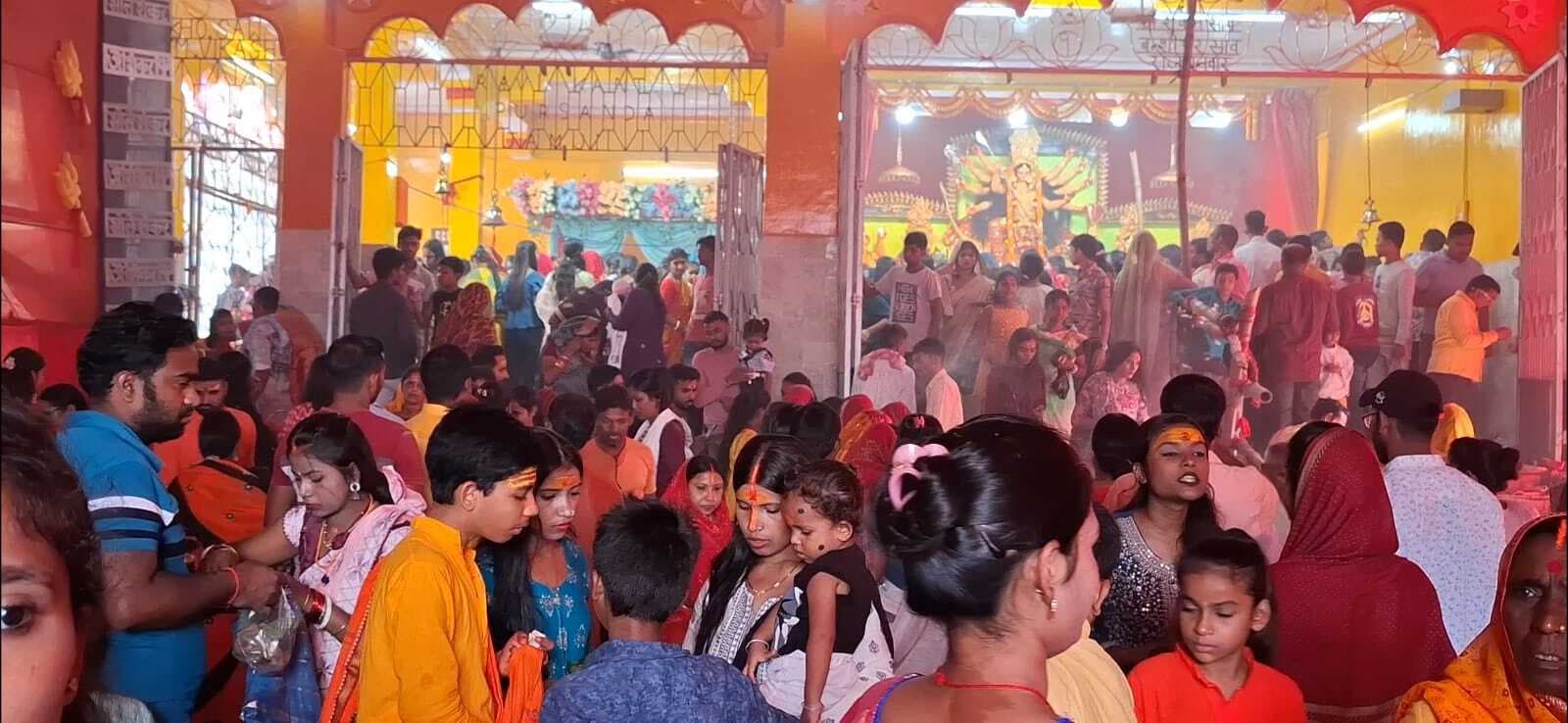 Giridih News:धूमधाम के साथ मनायी गयी दुर्गापूजा