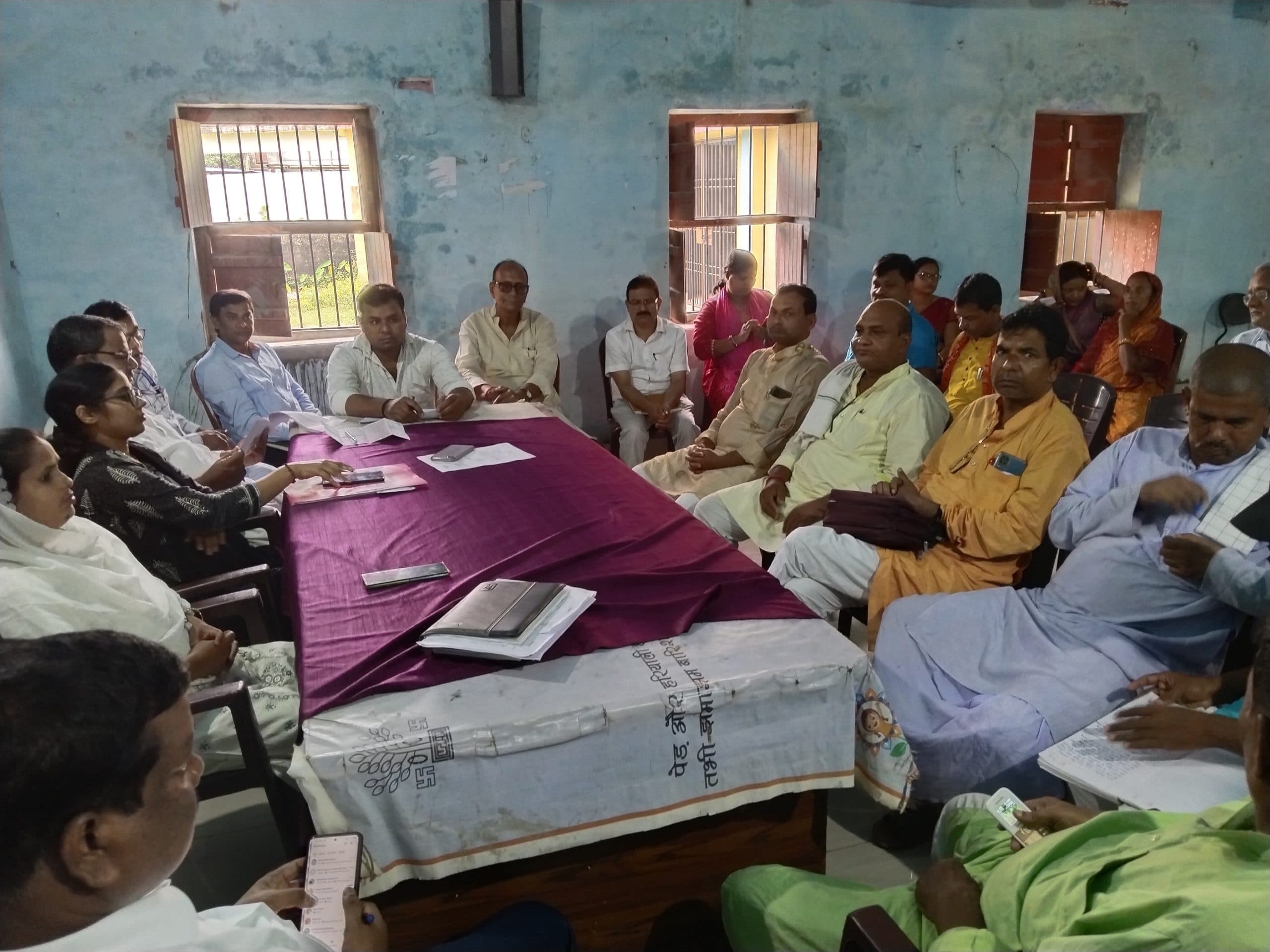 विपक्षी सदस्यों ने क्षेत्र को विकास से वंचित रखने का लगाया आरोप