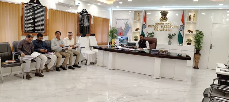 जिला आपूर्ति टास्क फोर्स की बैठक में ईकेवाईसी पर डीएम ने दिया बल, 32 पीडीसी दुकानदारों को स्पष्टीकरण देने का निर्देश