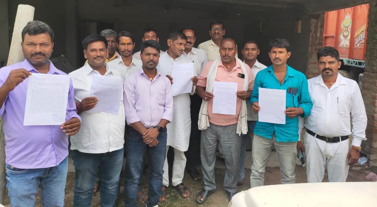 Aurangabad News :सिमरा थानाध्यक्ष के विरोध में हड़ताल पर गये कुटुंबा के सरपंच