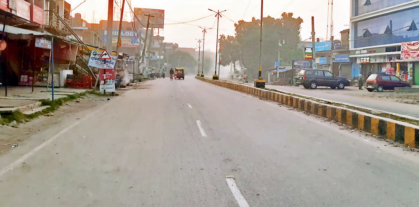 Gopalganj News  : बदला मौसम का मिजाज, अब गुलाबी ठंड की ओर बढ़ीं रातें, सोमवार को आसमान में बादलों के छाये रहने से दिखा बदलाव