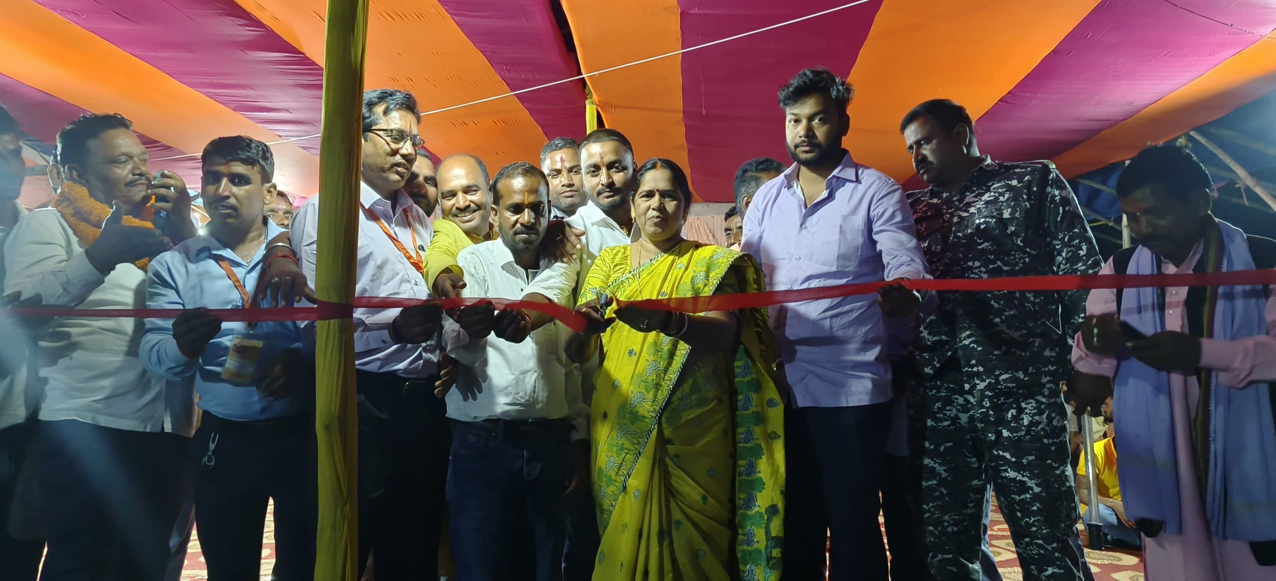 Giridih News:सांस्कृतिक कार्यक्रम में रातभर झूमे दर्शक