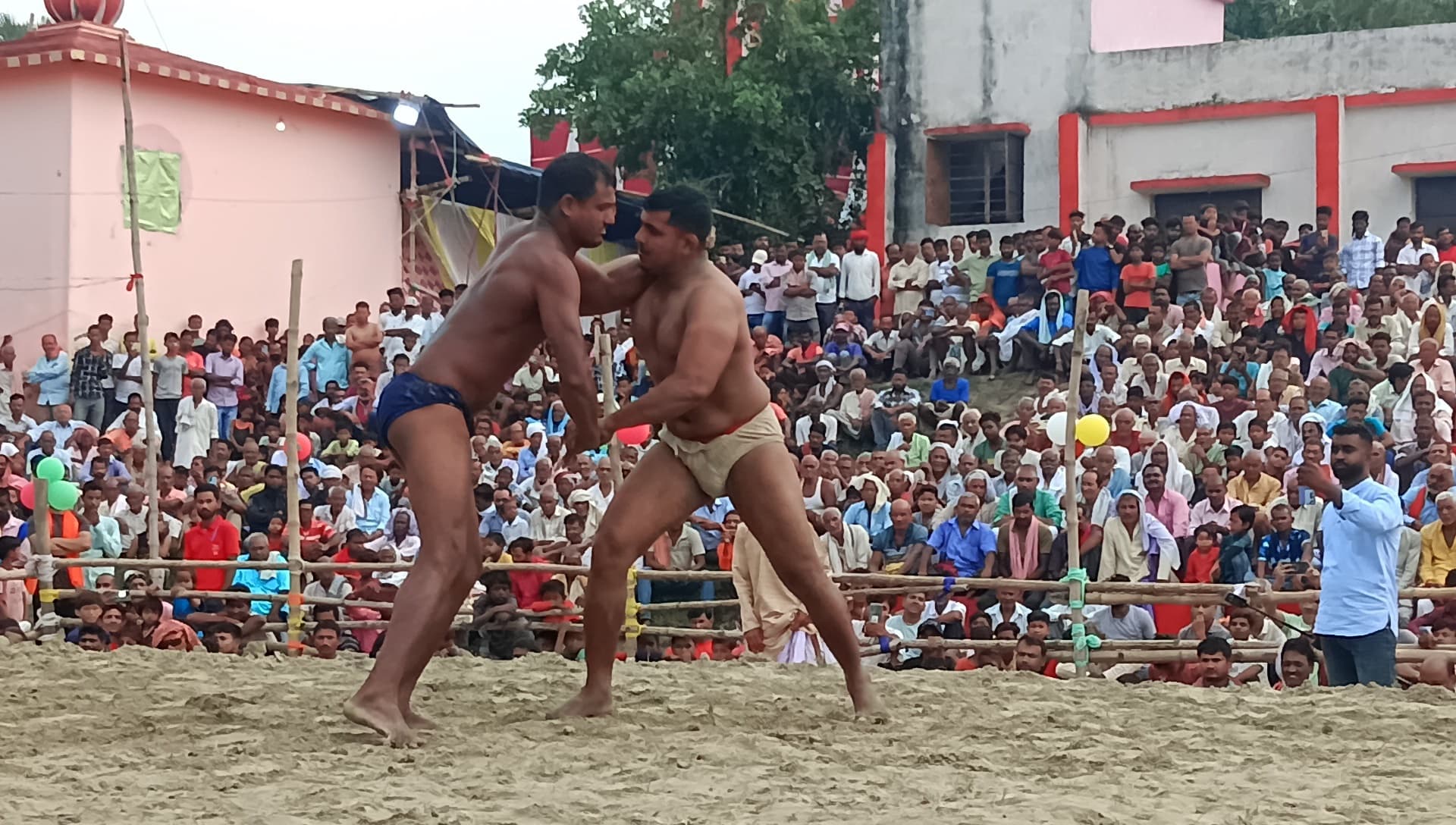 Samastipur News: प्रतियोगिता में पहलवानों ने दिखाया अपना दाव-पेंच