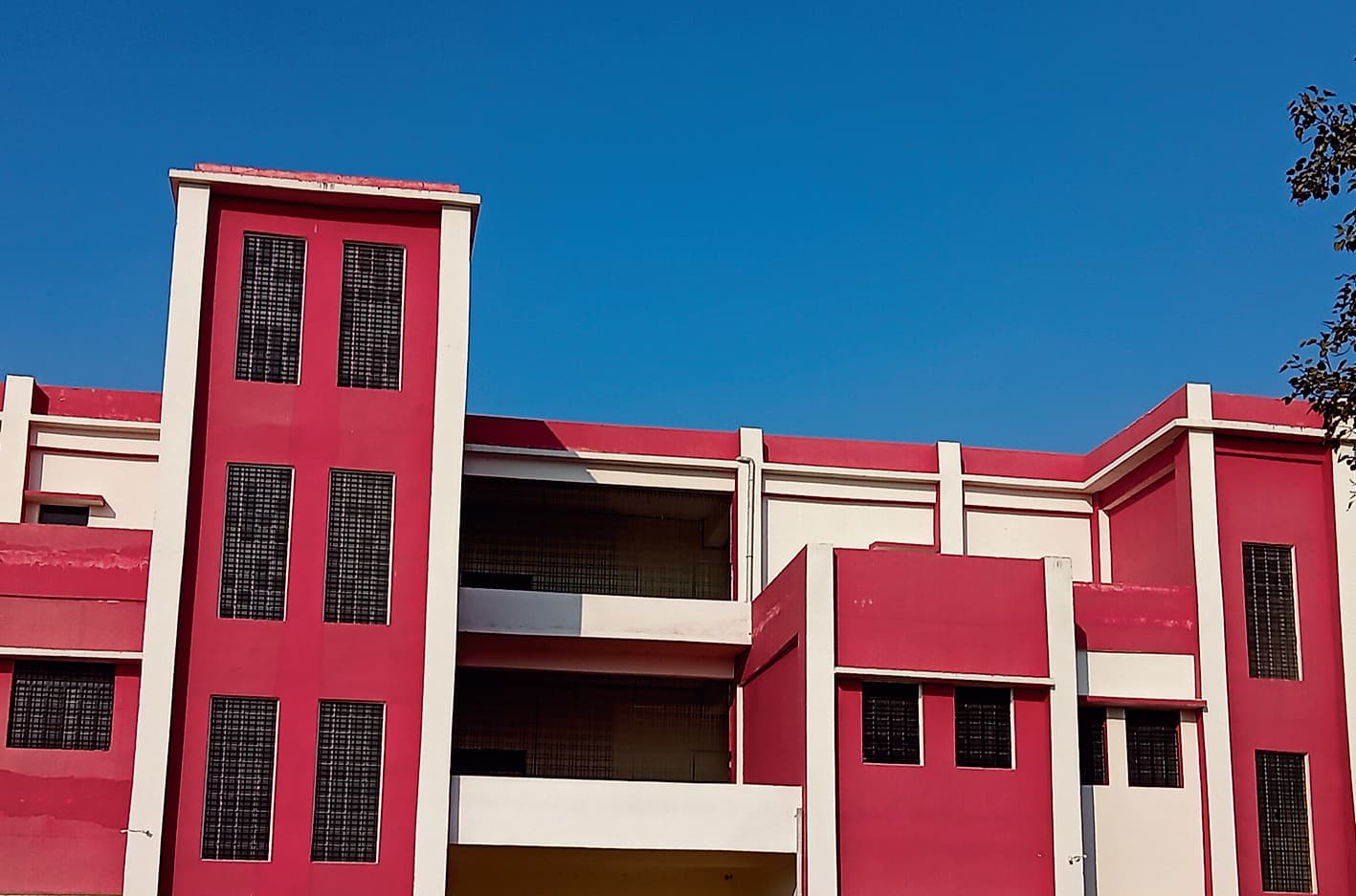 Chhapra News : कड़ी निगरानी के बीच शुरू हुई बीएड फाइनल इयर की परीक्षा