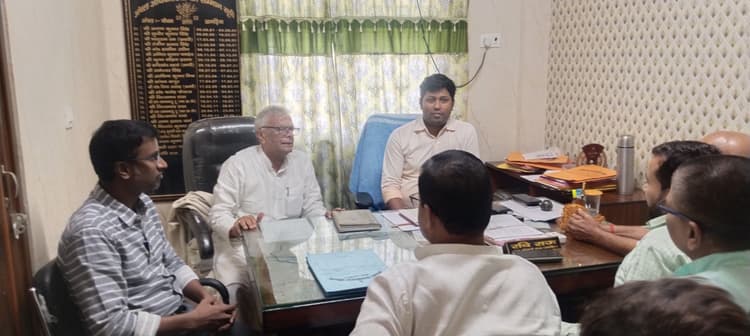 जल निकासी की समस्या के समाधान को लेकर एसडीओ ने की पहल