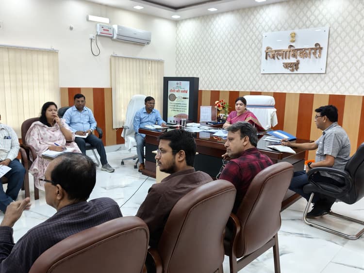 समय सीमा के भीतर दायित्वों काे पूरा करने का निर्देश