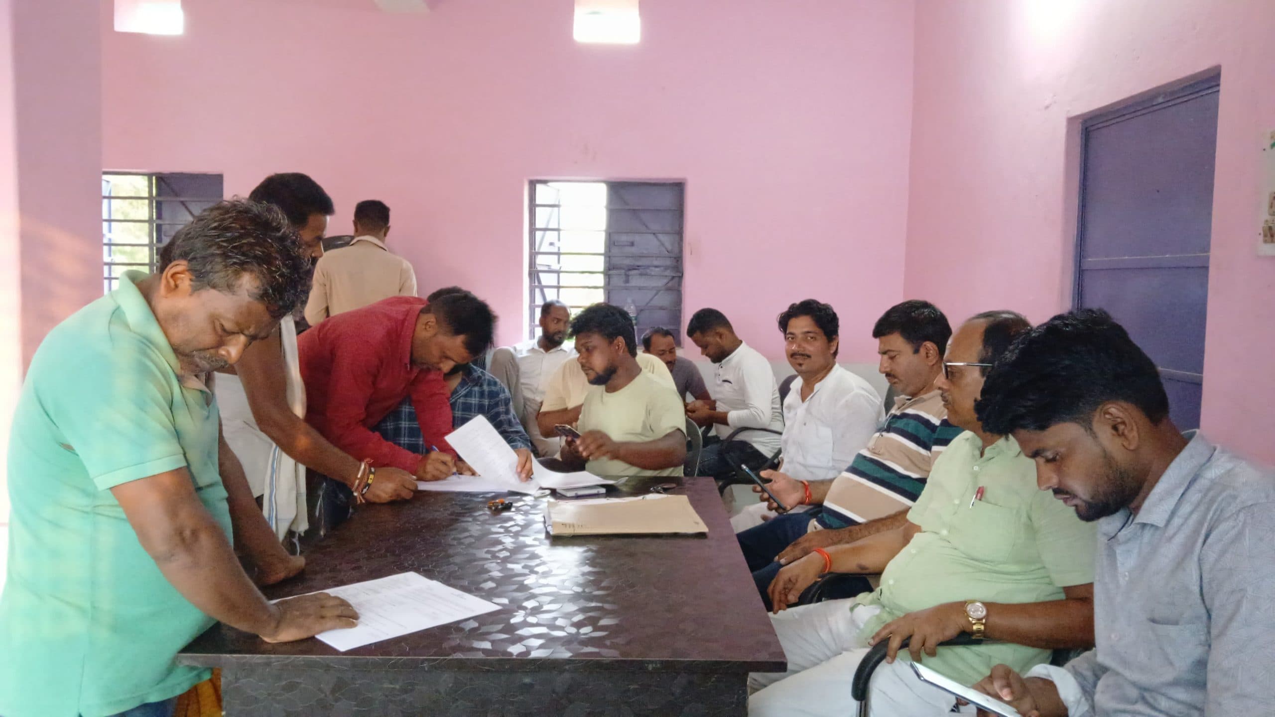 पैक्स में अस्वीकृत आवेदन जांच में सही पाये गये, डीएम को सौंपी रिपोर्ट