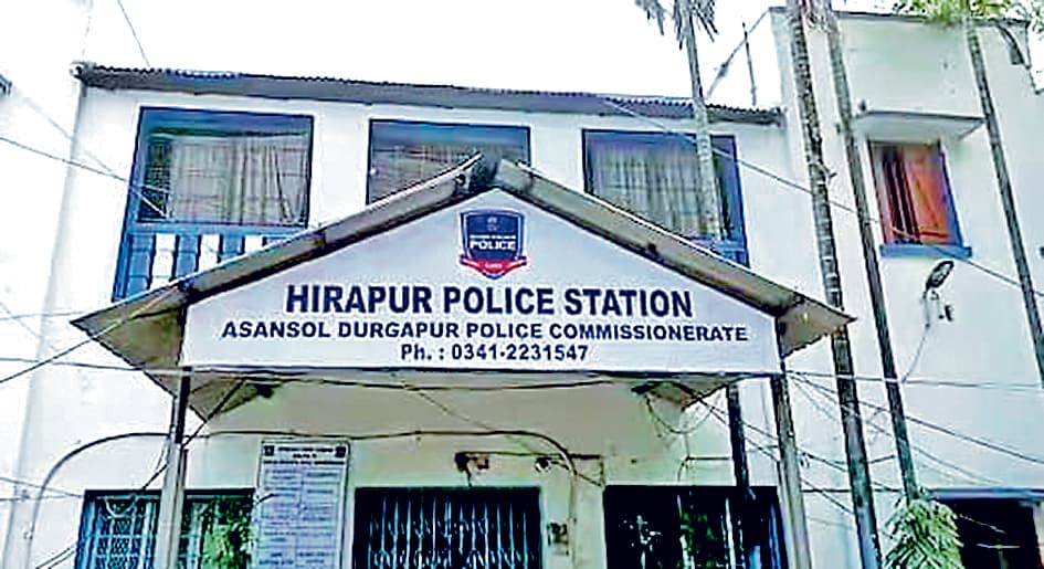 उपद्रवियों ने किया पुलिस पर हमला, कांस्टेबल घायल
