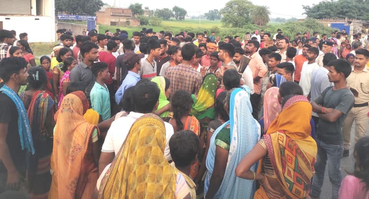 Aurangabad News : बाइक सवार ने पैदल जा रहे मजदूर को मारा धक्का, मौत