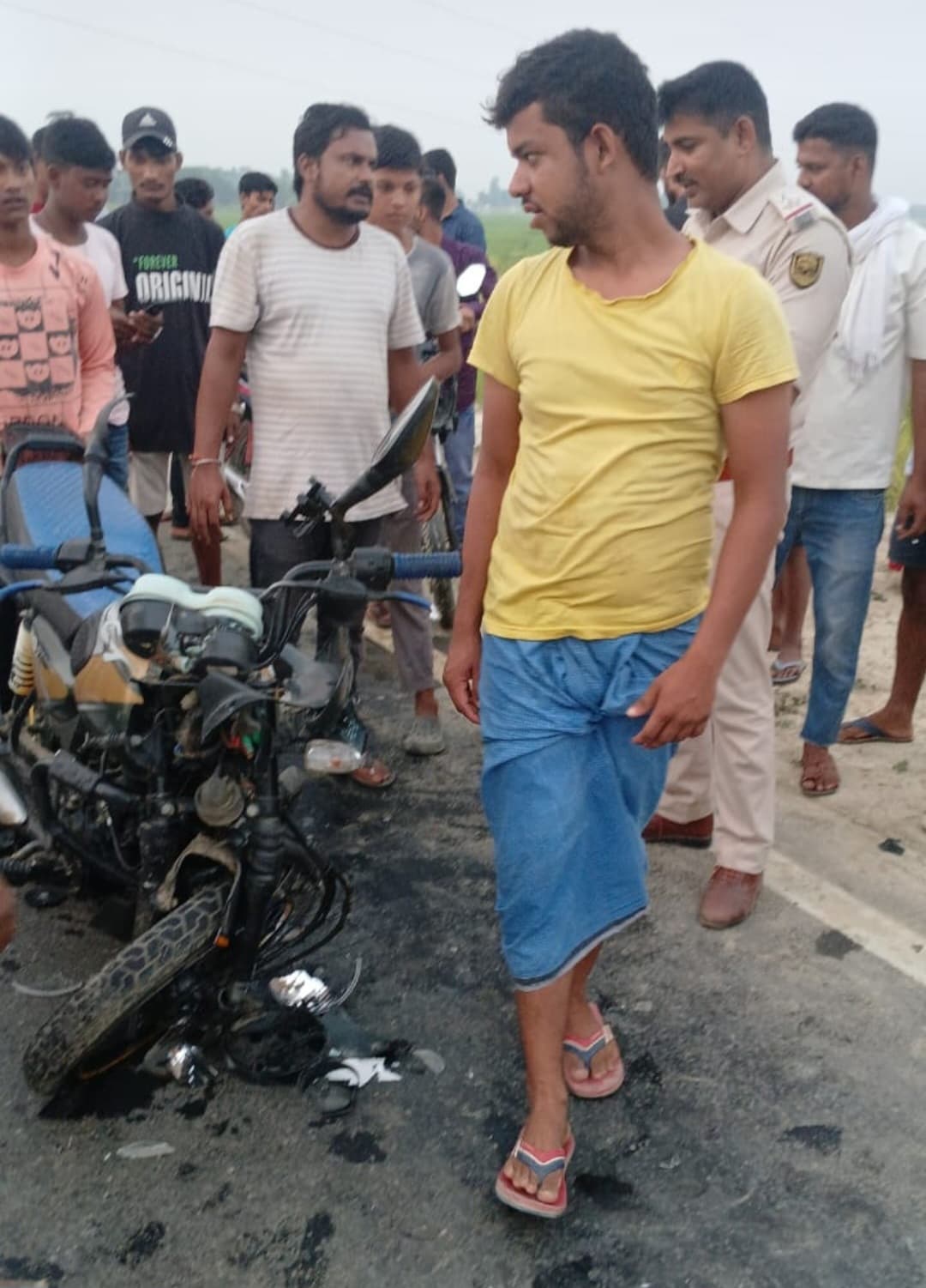 Darbhanga News: निकाह के बाद बहन के ससुराल जा रहे युवक की सड़क हादसे में मौत