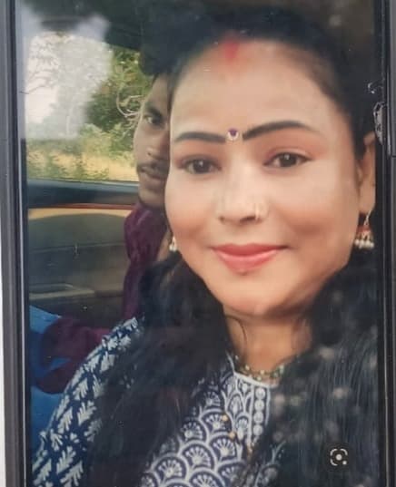 Dhanbad News: मेडिकल हॉल संचालक ने किया बवासीर का ऑपरेशन, महिला की मौत, हंगामा