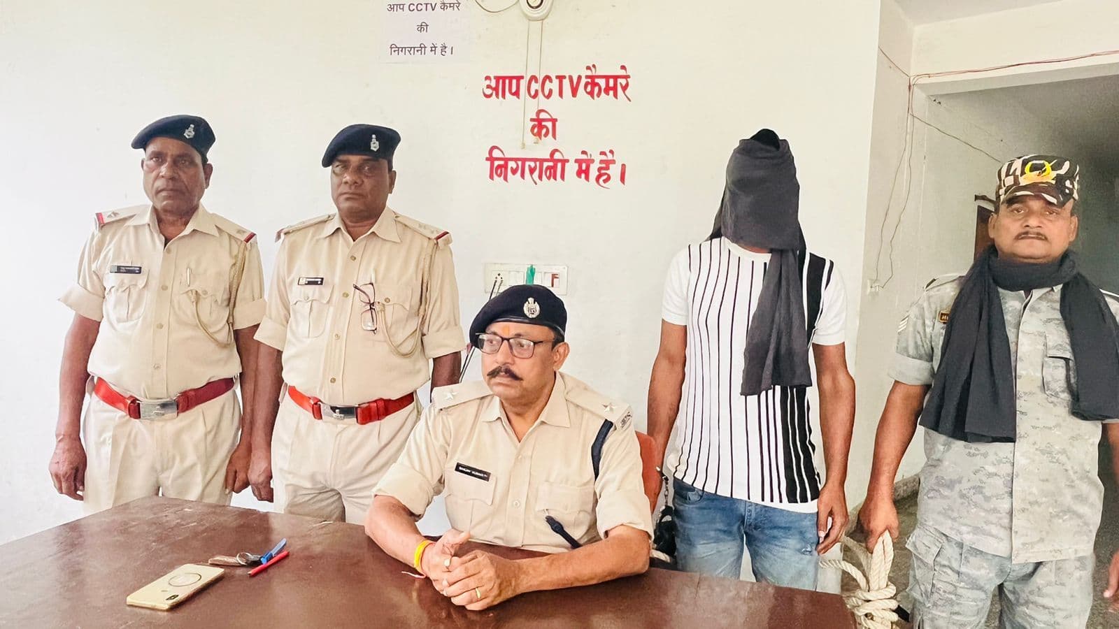 Dhanbad News: चोरी की बाइक के साथ युवक गिरफ्तार