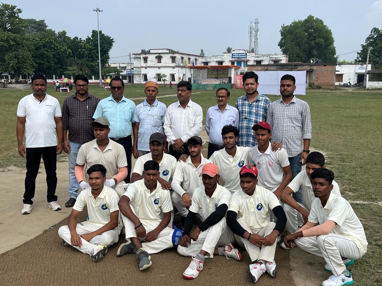 एमएलटी काॅलेज ने मधेपुरा कॉलेज मधेपुरा को हरा सेमीफाइनल में किया प्रवेश