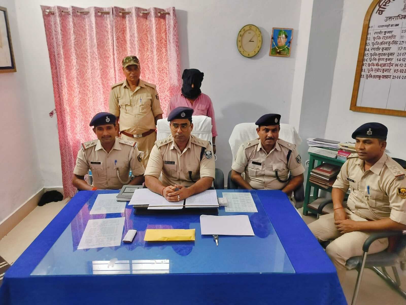 शिक्षक से लूटपाट मामले का एक अपराधी गिरफ्तार