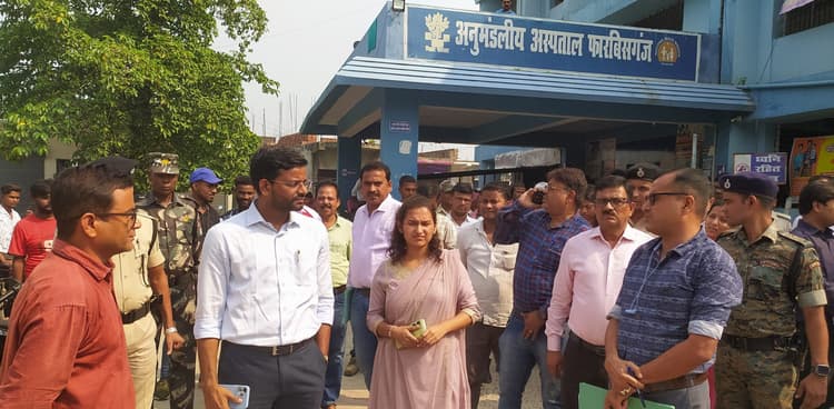 डीएम ने मरीजों से ली स्वास्थ्य सेवाओं की जानकारी