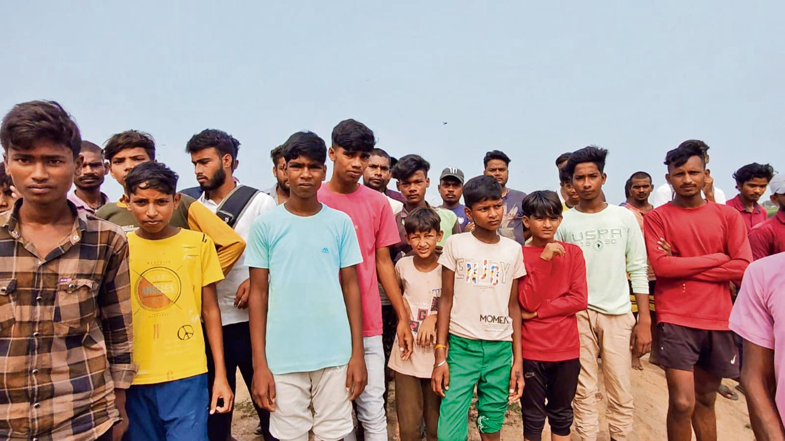 Gaya News : युवती की हत्या कर शव को नदी में दबाया, नोच रहे थे कुत्ते