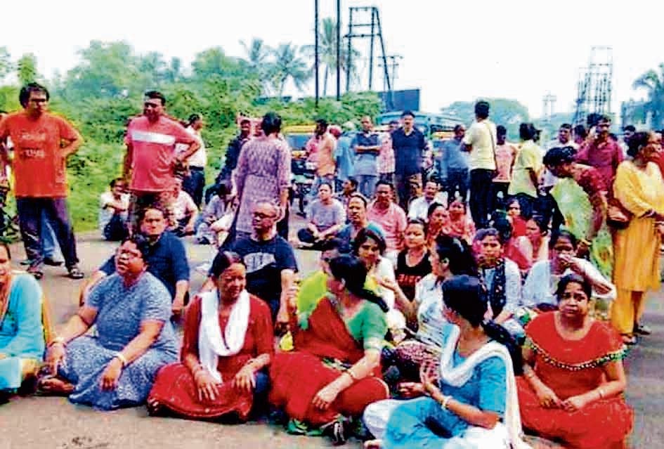 कांकसा : तीन फ्लैटों में चोरी के खिलाफ सोसाइटी का चक्काजाम