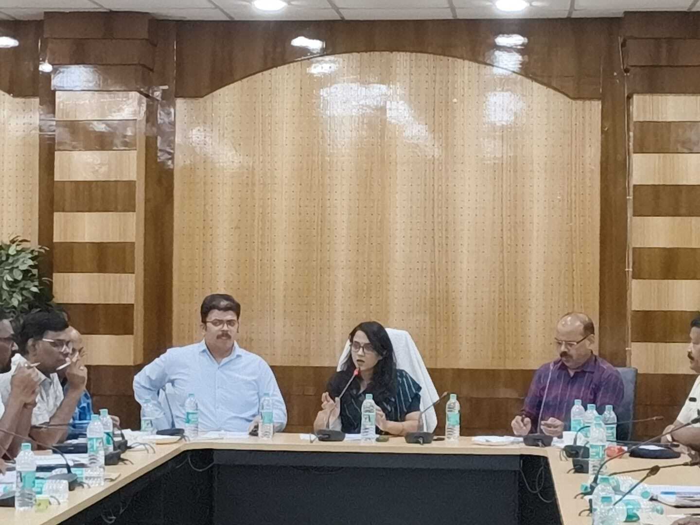 Jharsuguda News: किसान चौक से प्रसन्न पंडा चौक तक अवैध पार्किंग हटाने के निर्देश