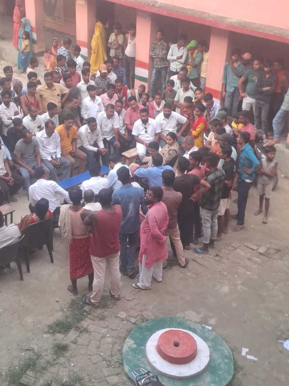 Samastipur News: छात्रों के बीच मारपीट में 7वीं के छात्र की मौत, शव के साथ स्कूल में हंगामा