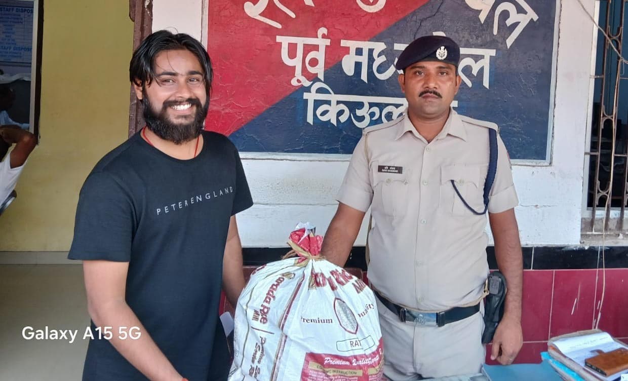 आरपीएफ के ऑपरेशन अमानत के तहत यात्री का खोया छठ बर्तन मिला वापस