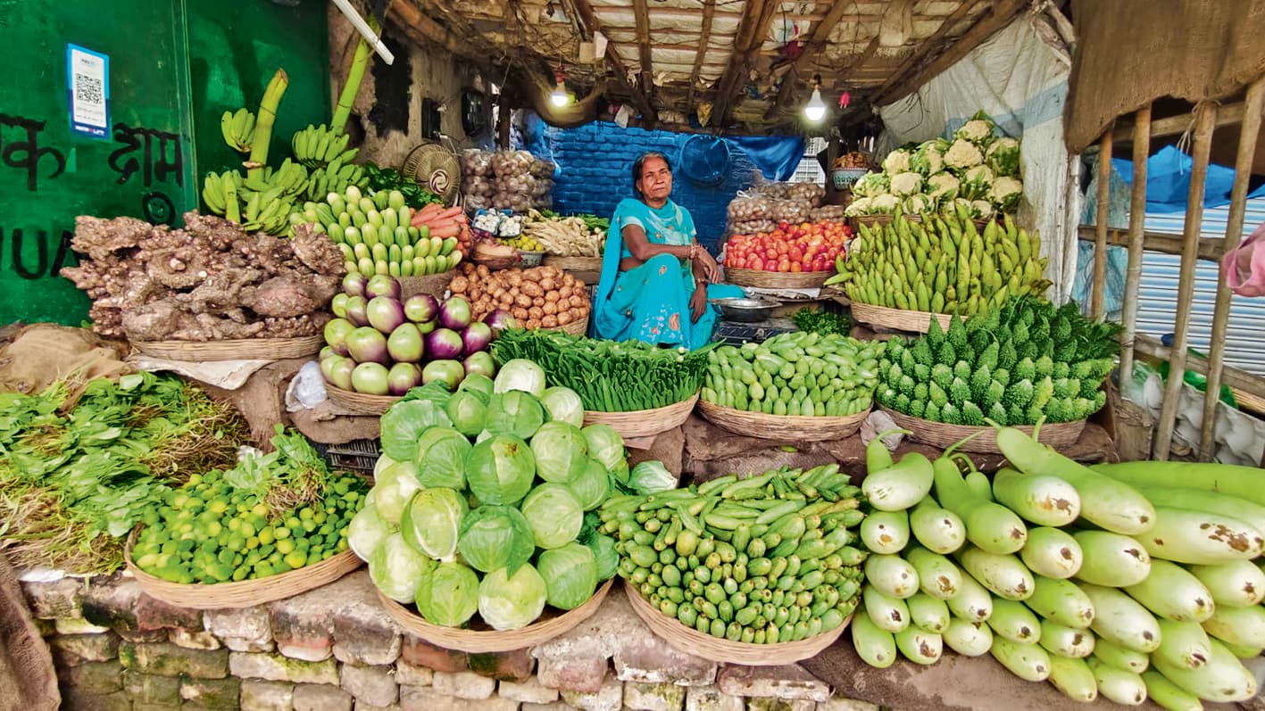 jahanabad News:महंगाई की मार : गरीबों की थाली से दूर हुईं सब्जियां