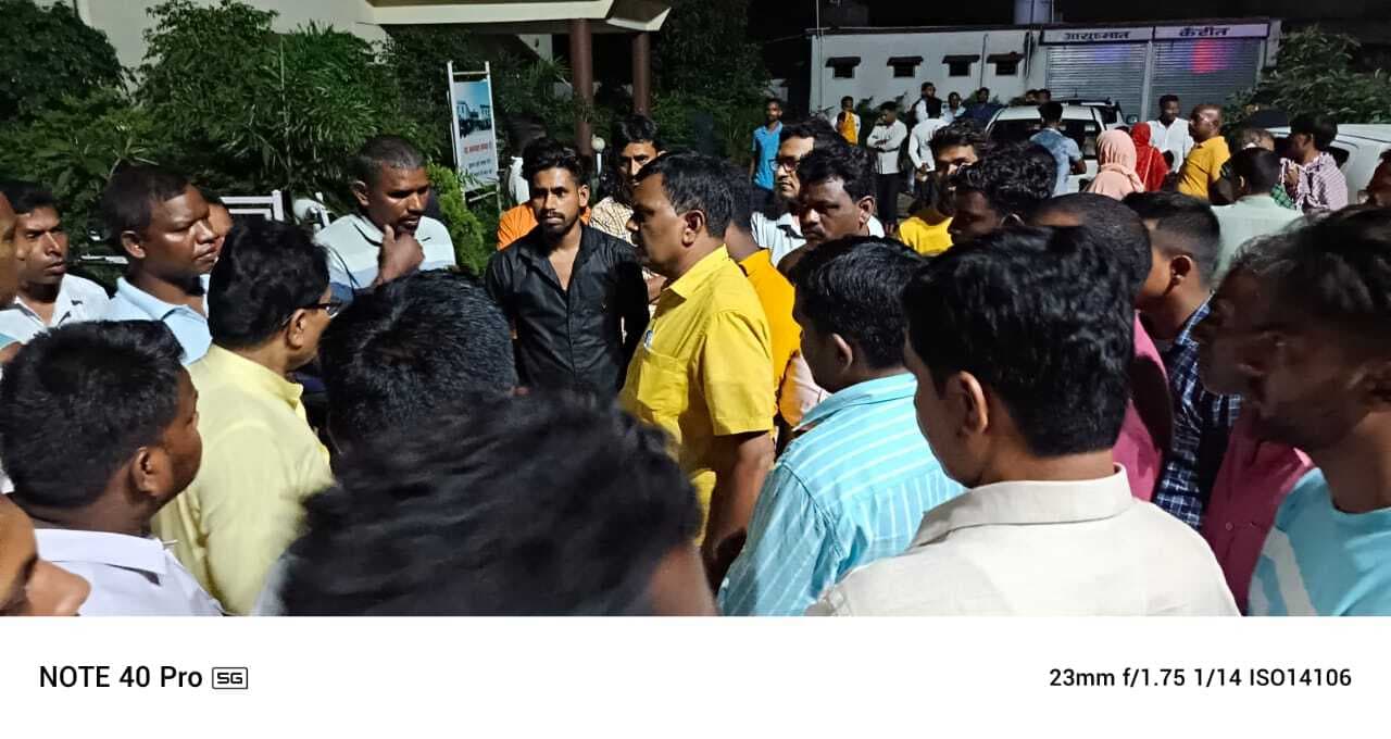 BOKARO NEWS: वाहन की चपेट में आने से बाइक सवार युवक की मौत