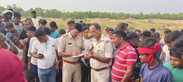 चांदन के युवक की गला रेतकर हत्या, जसीडीह के केनमनकाठी में मिला शव