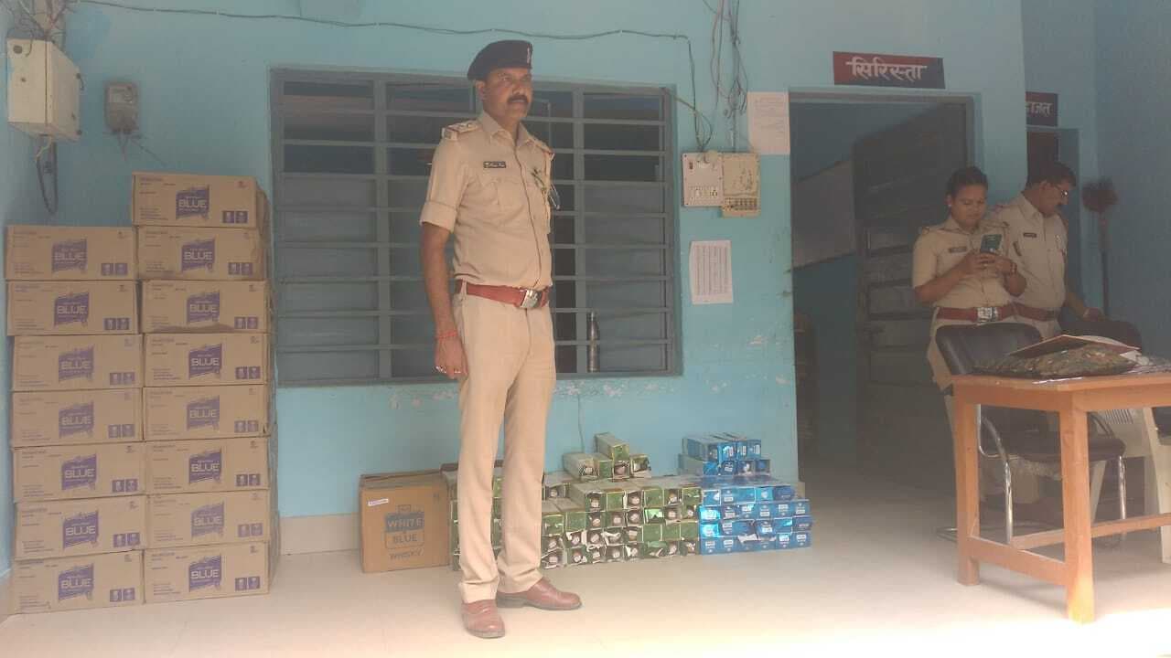 1600 बोतल अंग्रेजी शराब के साथ टाटा सफारी स्टॉर्म गाड़ी जब्त