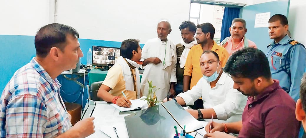 Chhapra News : मशरक व पानापुर में अबतक 14 मरे, 30 से अधिक बीमार