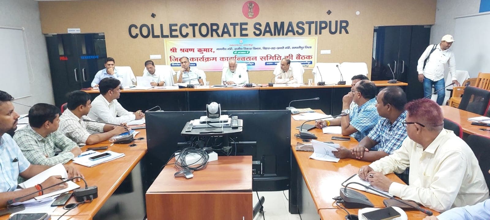 Samastipur News: जीविका के लिंकेज रोटेशन गैप पर मंत्री ने पूछा सवाल