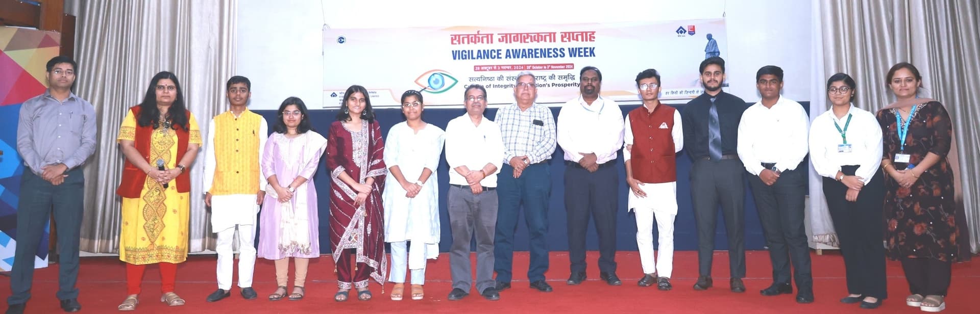BOKARO NEWS: अंग्रेजी में सेंट जेवियर्स स्कूल की तृषा व हिंदी में पेंटीकॉस्टल असेंबली स्कूल के अर्पण अव्वल
