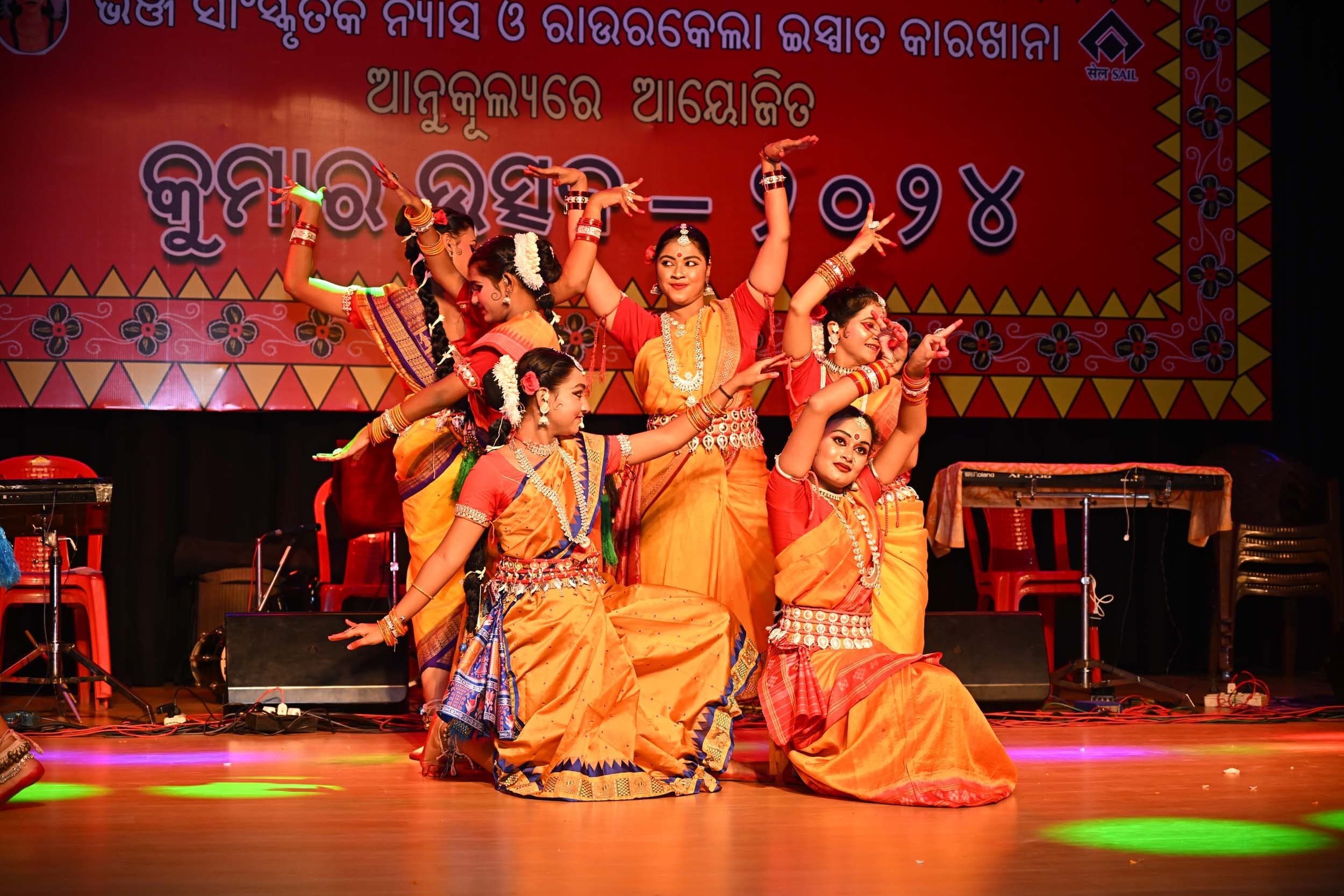 Rourkela News: कुमार उत्सव 2024 में देर रात तक गीत-संगीत पर झूमे श्रोता