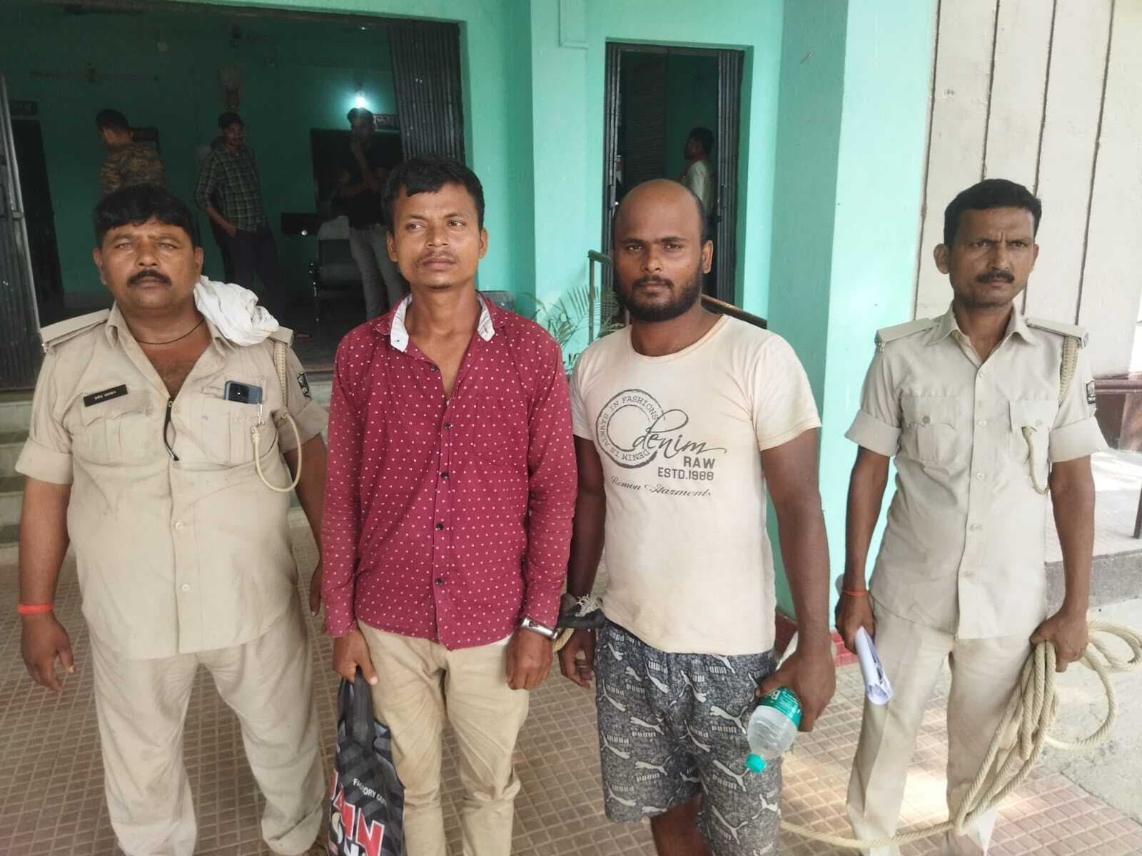 पुलिस बल पर हमला करने वाला दो आरोपी गिरफ्तार