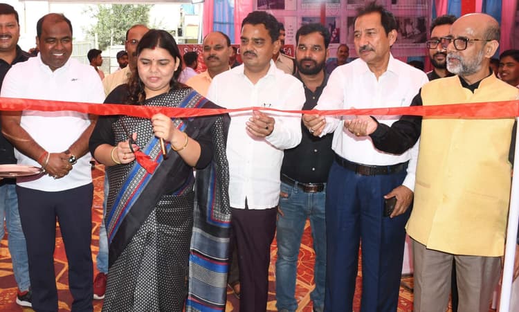 कमलदेव बाबू की डाली विकास की नींव पर बढ़ रहा पूर्णिया : विभा कुमारी