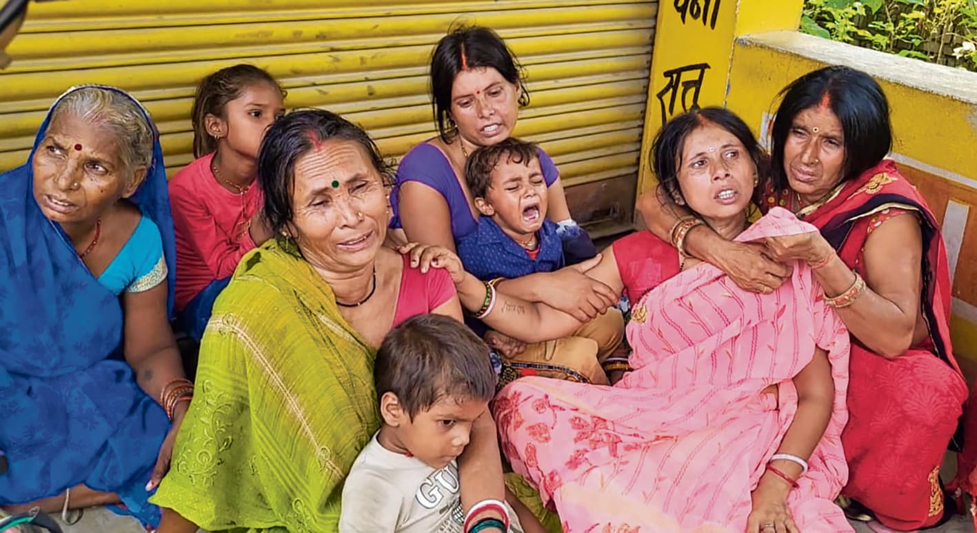 Chhapra News : उत्पाद विभाग की गाड़ी ने बाइक में मारी ठोकर, एक युवक की मौत