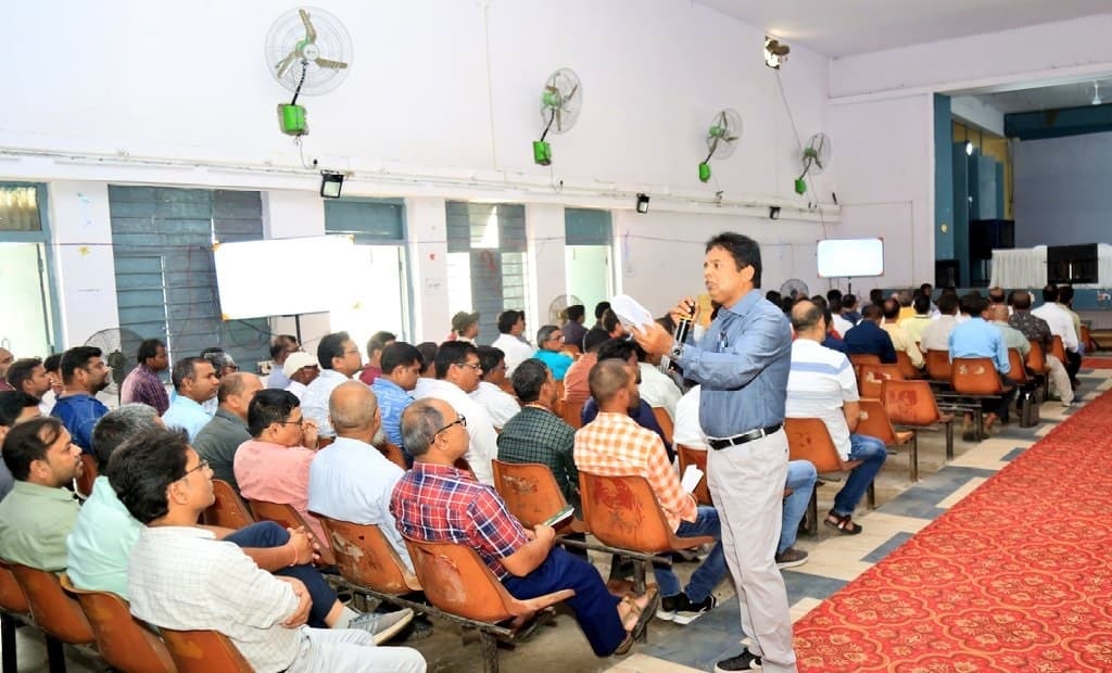 BOKARO NEWS: त्रुटिरहित, निष्पक्ष व भयमुक्त मतदान सुनिश्चित कराना प्राथमिकता : उपायुक्त