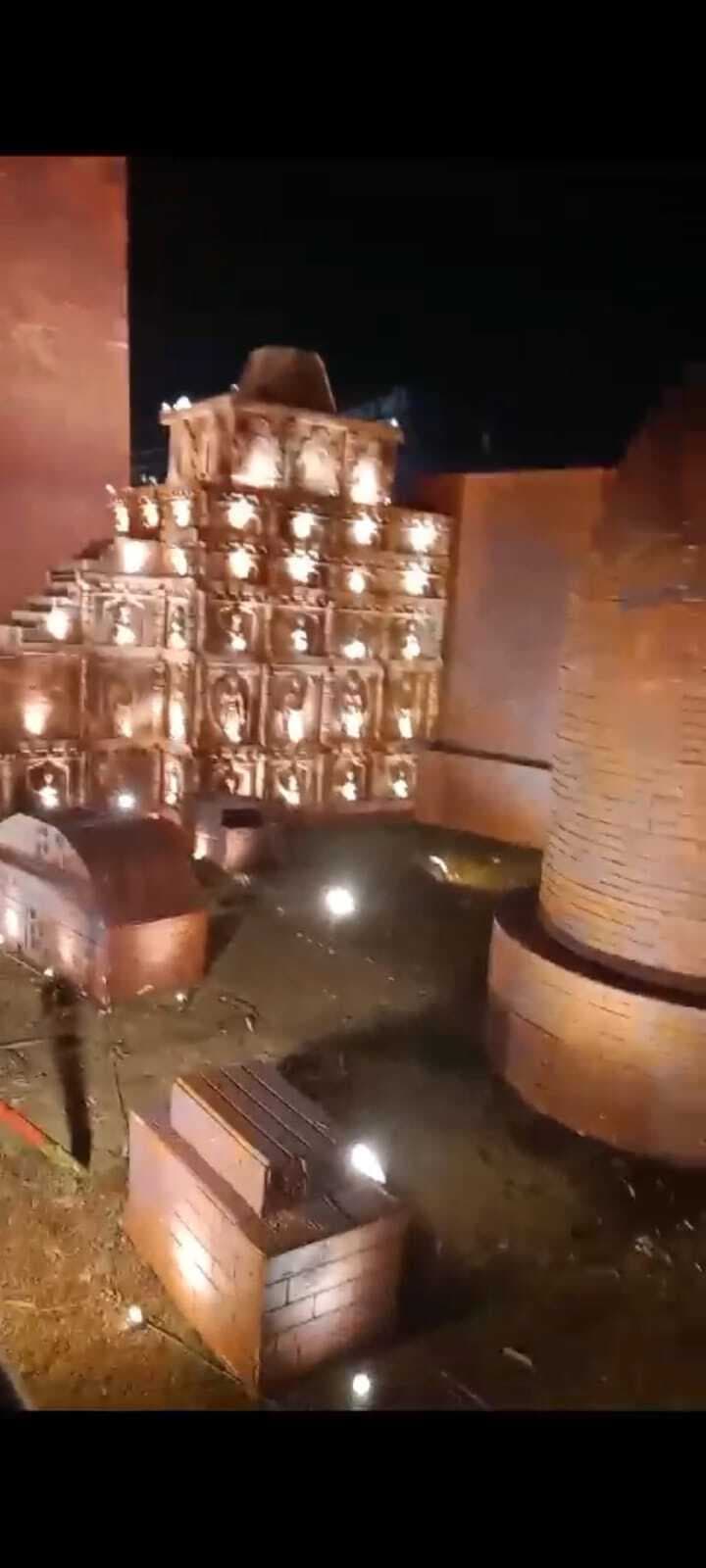 DHANBAD NEWS : नालंदा यूनिवर्सिटी की थीम पर सज रहा चिल्ड्रेन पार्क का काली पूजा पंडाल