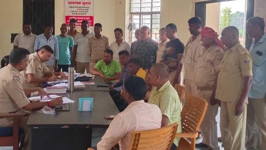 अपराधियों पर नजर रखने के लिए विकास मित्र को दिये गये निर्देश