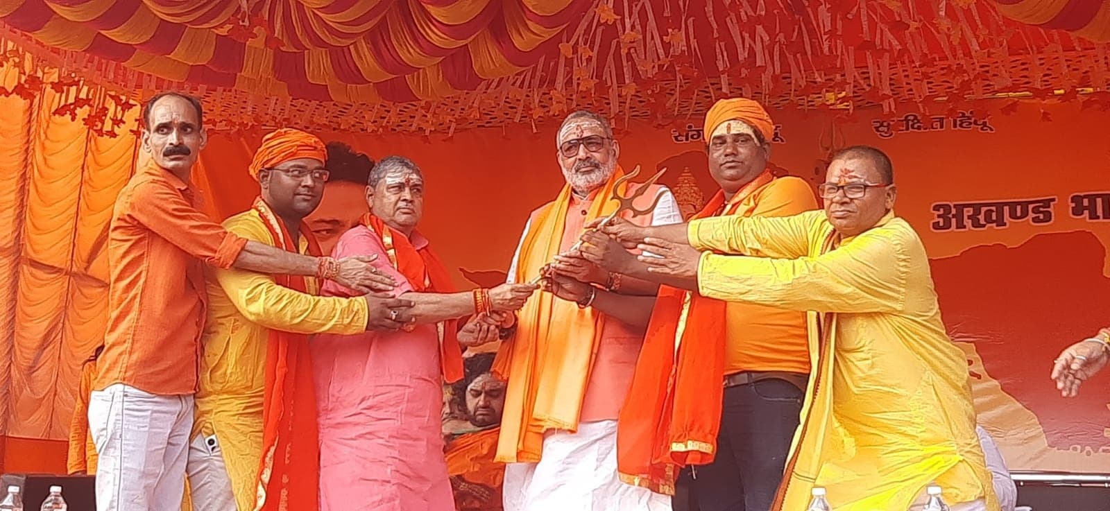 पूर्णिया, अररिया व किशनगंज में एनआरसी की जरूरत : गिरिराज सिंह