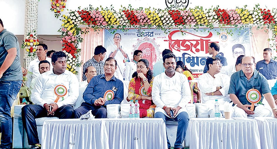 जूनियर चिकित्सकों व माओवादियों में ज्यादा फर्क नहीं : देवांशु भट्टाचार्य