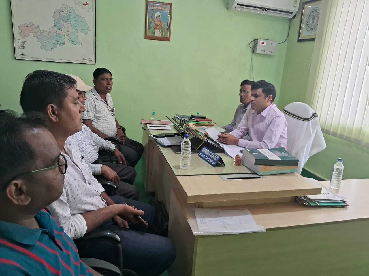 बूथों में बिजली, पानी की सुविधाओं की करें जांच : बीडीओ