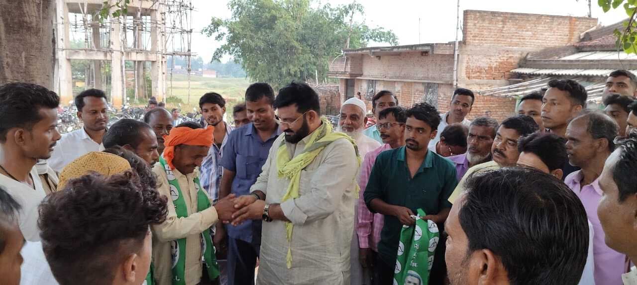 मंत्री हफीजुल ने मारगोमुंडा के कई गांवों का दौरा कर लोगों से मांगा आशीर्वाद , 28 को करेंगे नामांकन