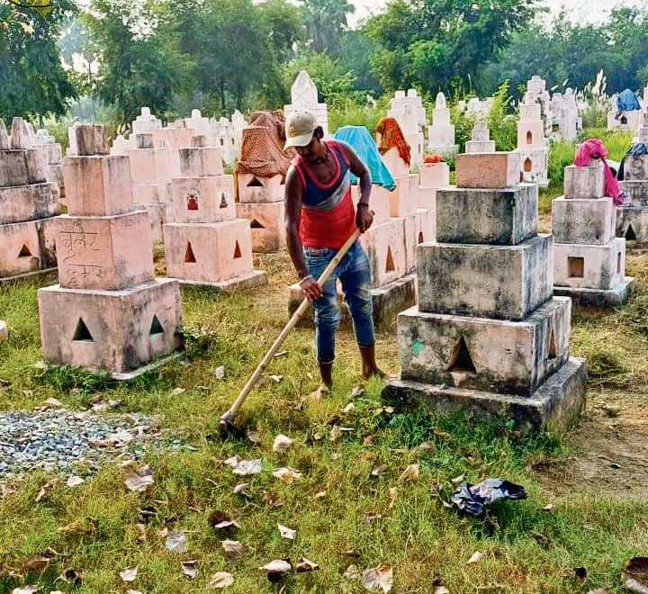 Gopalganj News : चकाचक होंगे शहर के सभी छठ घाट, सफाई में जुटीं आठ टीमें, उपेक्षित पड़ी शहर की छाड़ी नदी के भी घाट पर विशेष फोकस