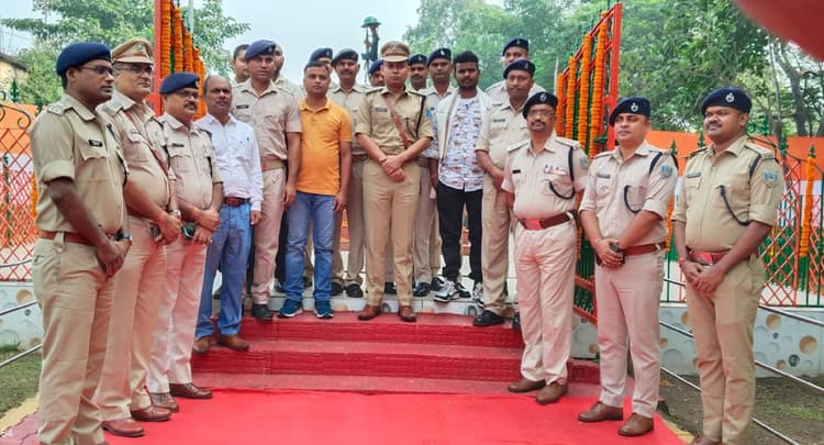 BOKARO NEWS : कर्तव्य के लिए शहीद होनेवाले वीर जवानों को नमन : एसपी