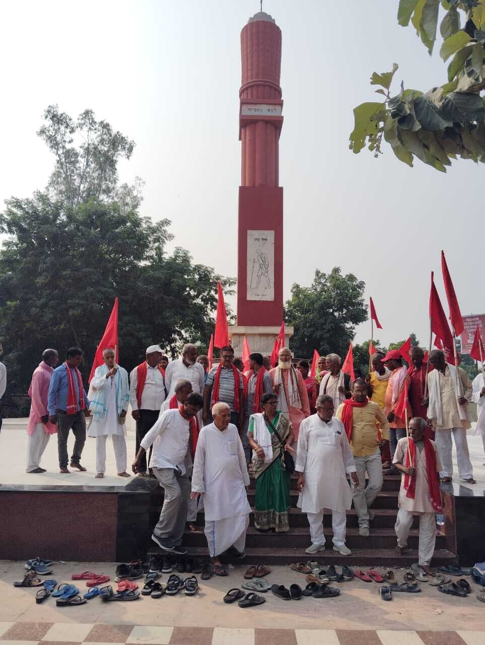 स्मार्ट मीटर हटाकर गरीबों को 200 यूनिट मुफ्त बिजली दे सरकार